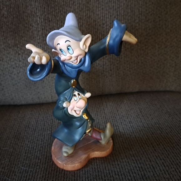 WDCC  Disney Snow White Dopey & Sneezy Dance Partners 1999 limited edition - Picture 1 of 4